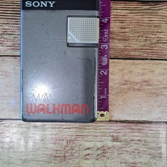 Sony Walkman SRF19W AM/FM Portable Radio Gray and Black Untested - Picture 9 of 13